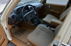 Mercedes-Benz 240 D 1983 года  (EU)
